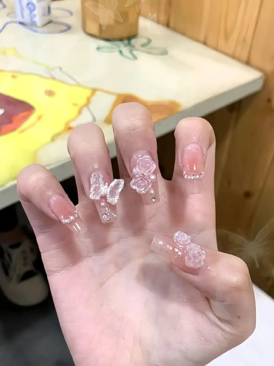 các mẫu nail tiểu thư hiện đại