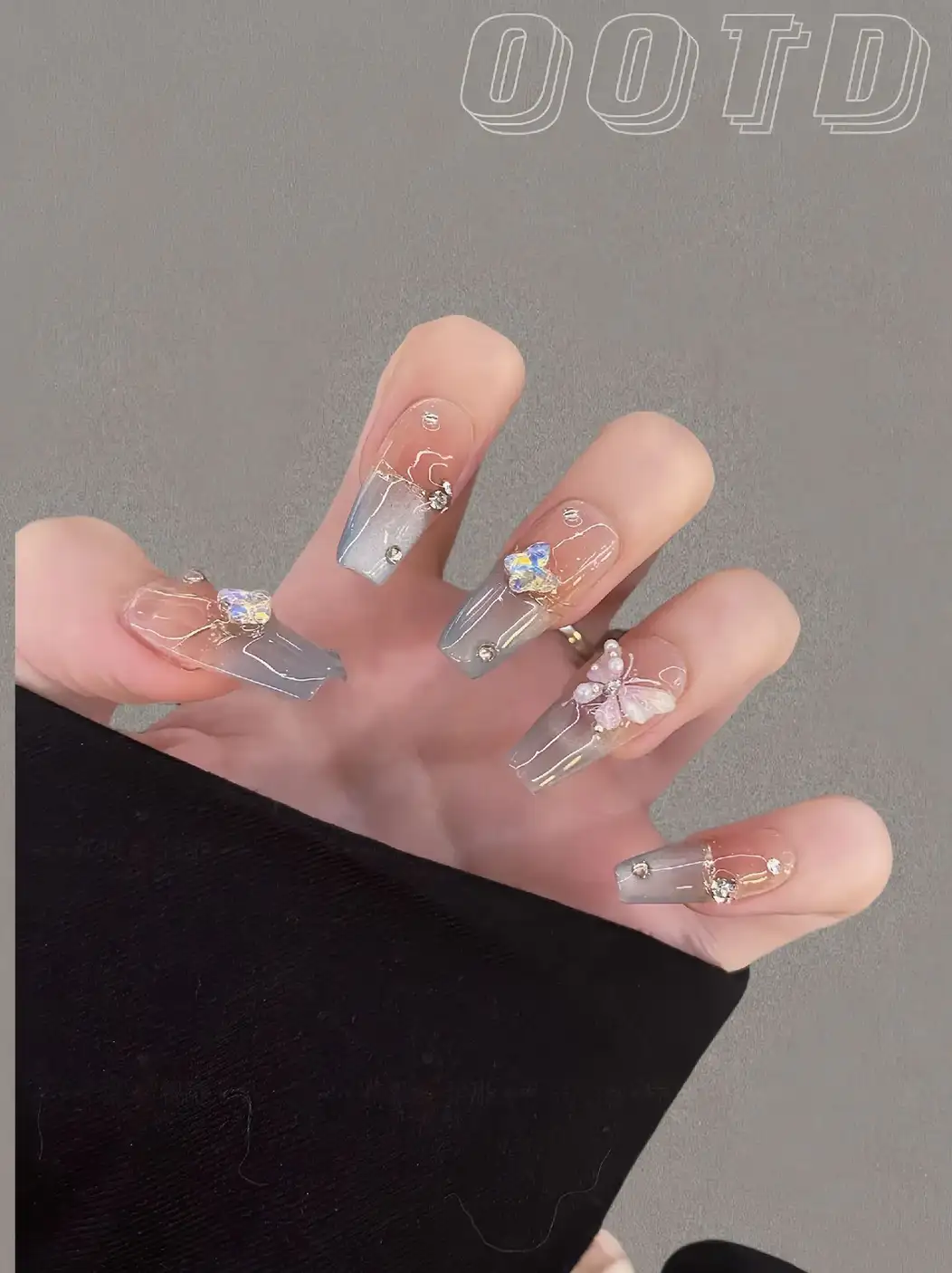 các mẫu nail tiểu thư nổi bật 