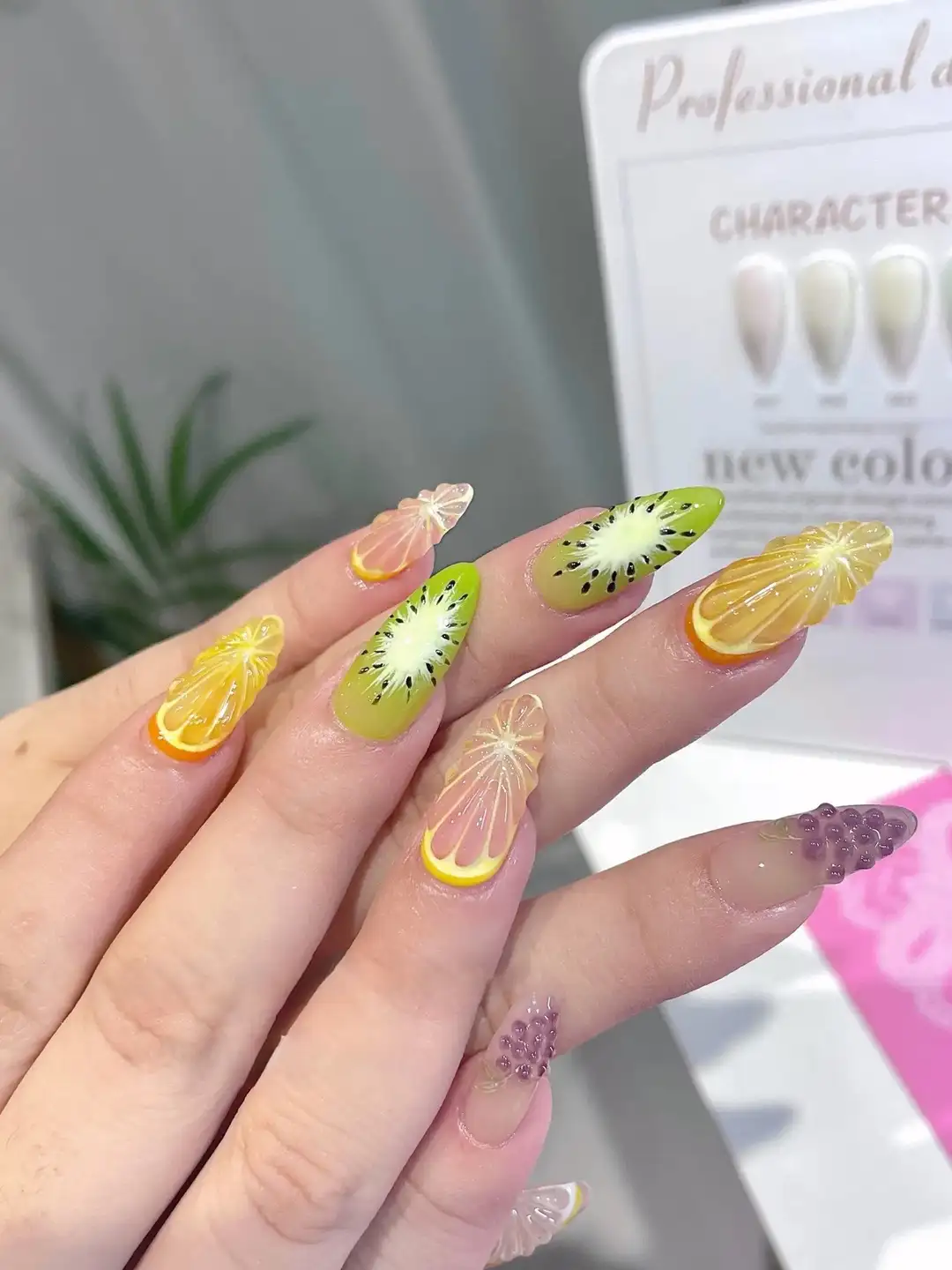 mẫu nail trái cây phong cách tropical