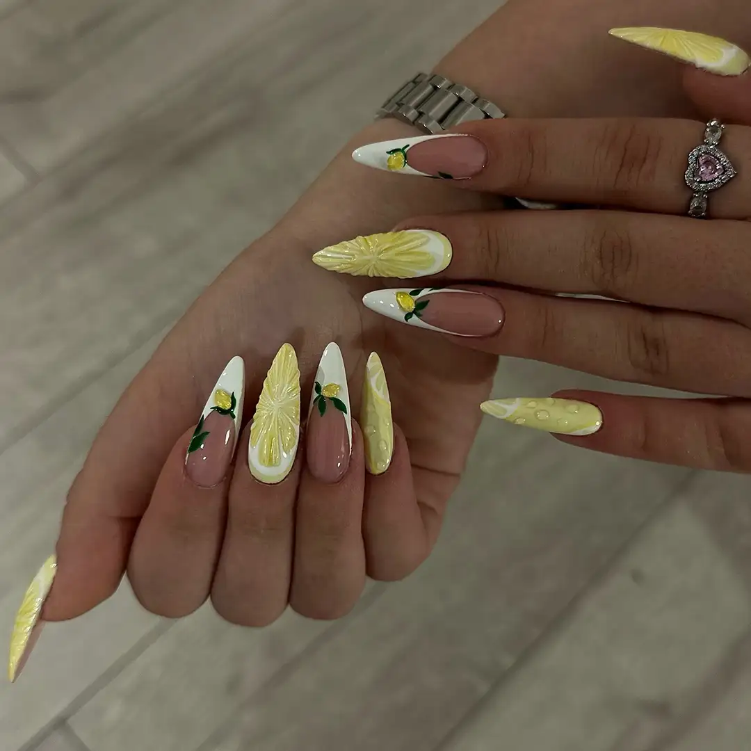 những mẫu nail trái cây mùa hè