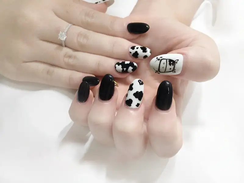 nail bò sữa đen thời thượng