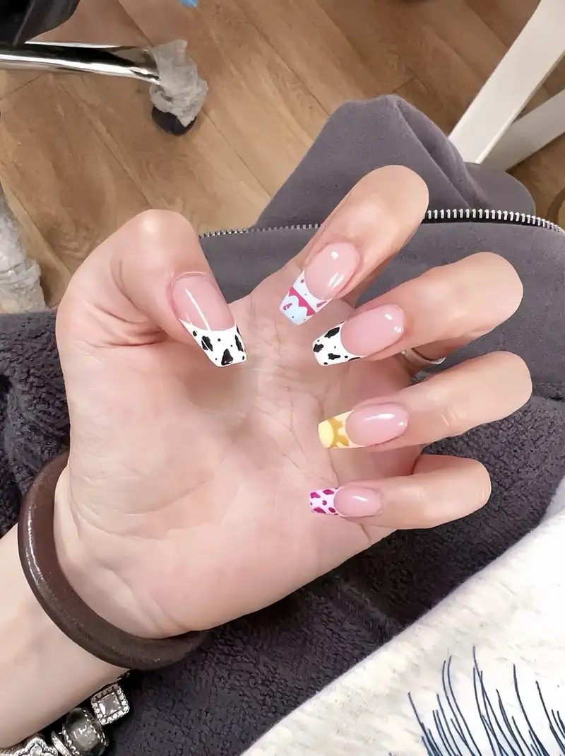 nail bò sữa nhiều màu tràn đầy năng lượng