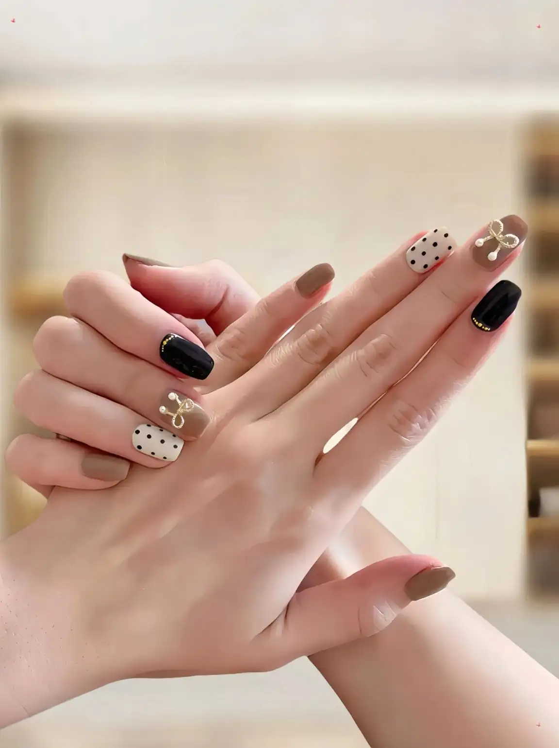 những mẫu nail đẹp cho móng ngắn đơn giản