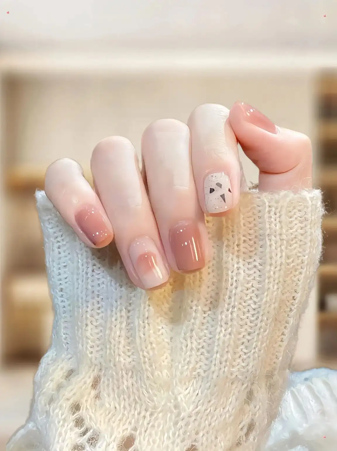 các mẫu nail cho móng ngắn tinh tế