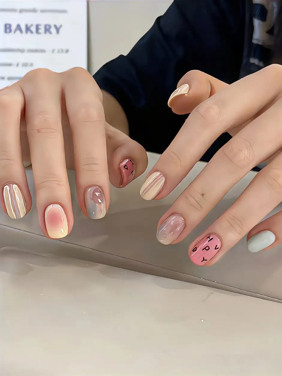 mẫu nail mùa đông tối giản