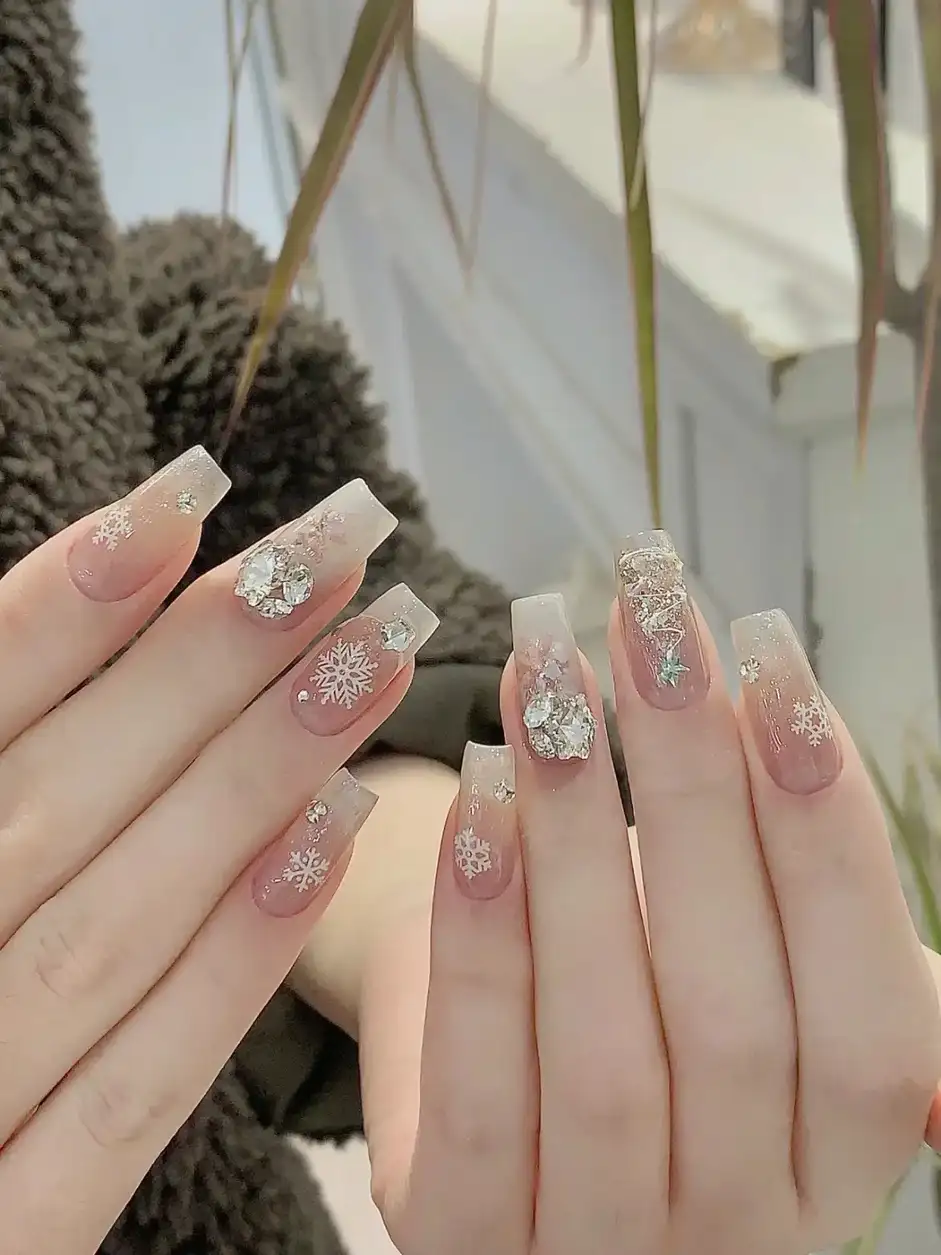 mẫu nail đẹp cho mùa đông bắt mắt