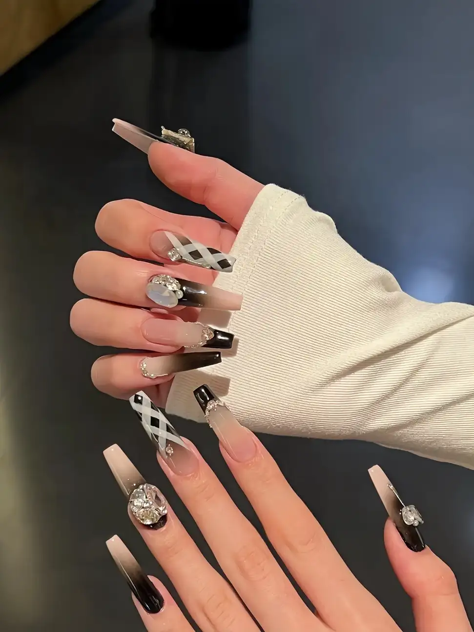 mẫu kẻ caro nail phong các