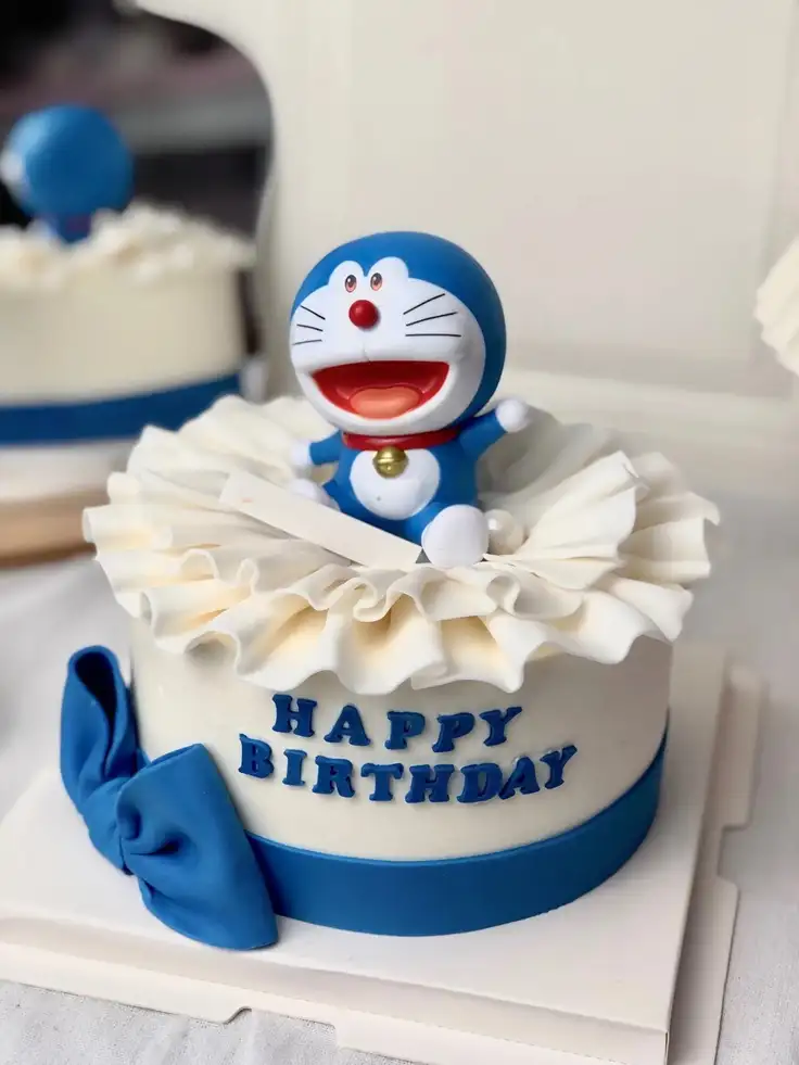 bánh sinh nhật doraemon tươi sáng