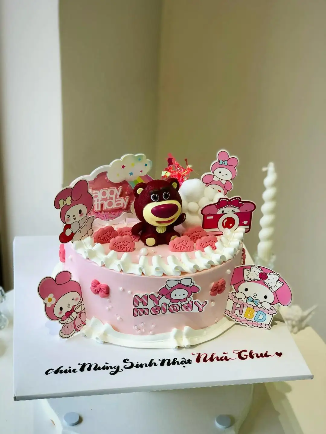 bánh sinh nhật hình gấu dâu cute bắt mắt 3