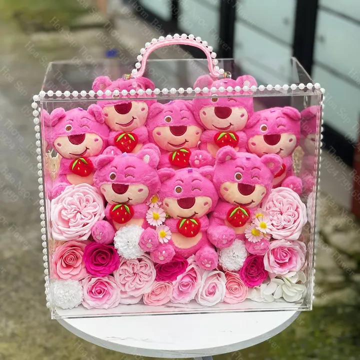 bó hoa gấu dâu lotso 2