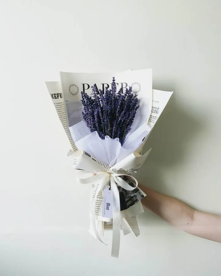 bó hoa lavender bằng len 2