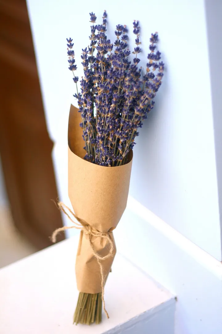 bó hoa lavender bằng len 3