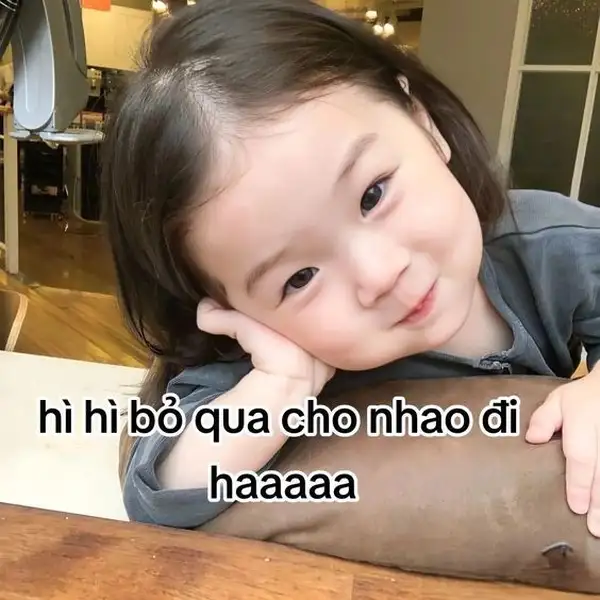 ảnh meme xin lỗi em bé