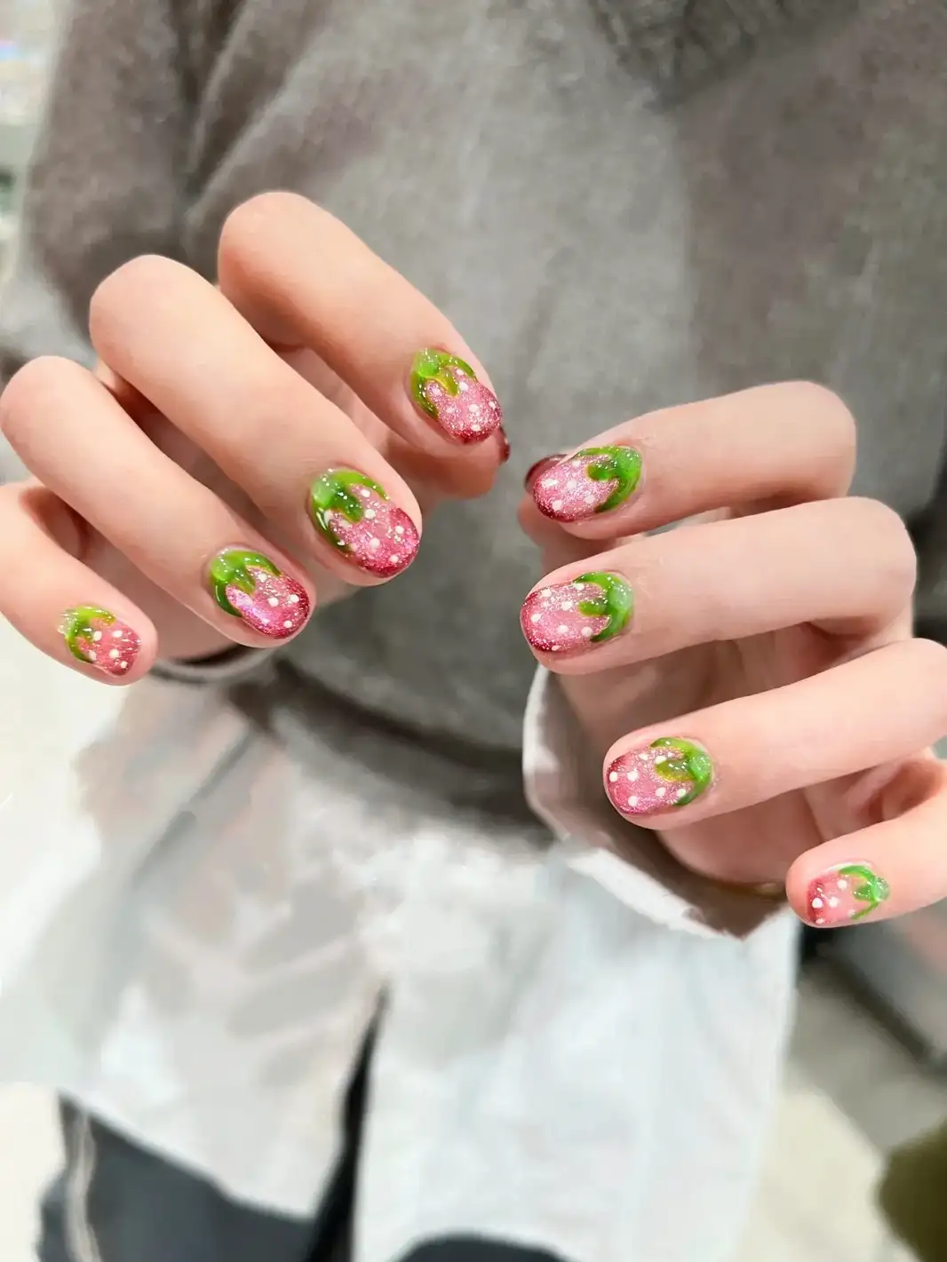 nail dâu tây xinh xắn