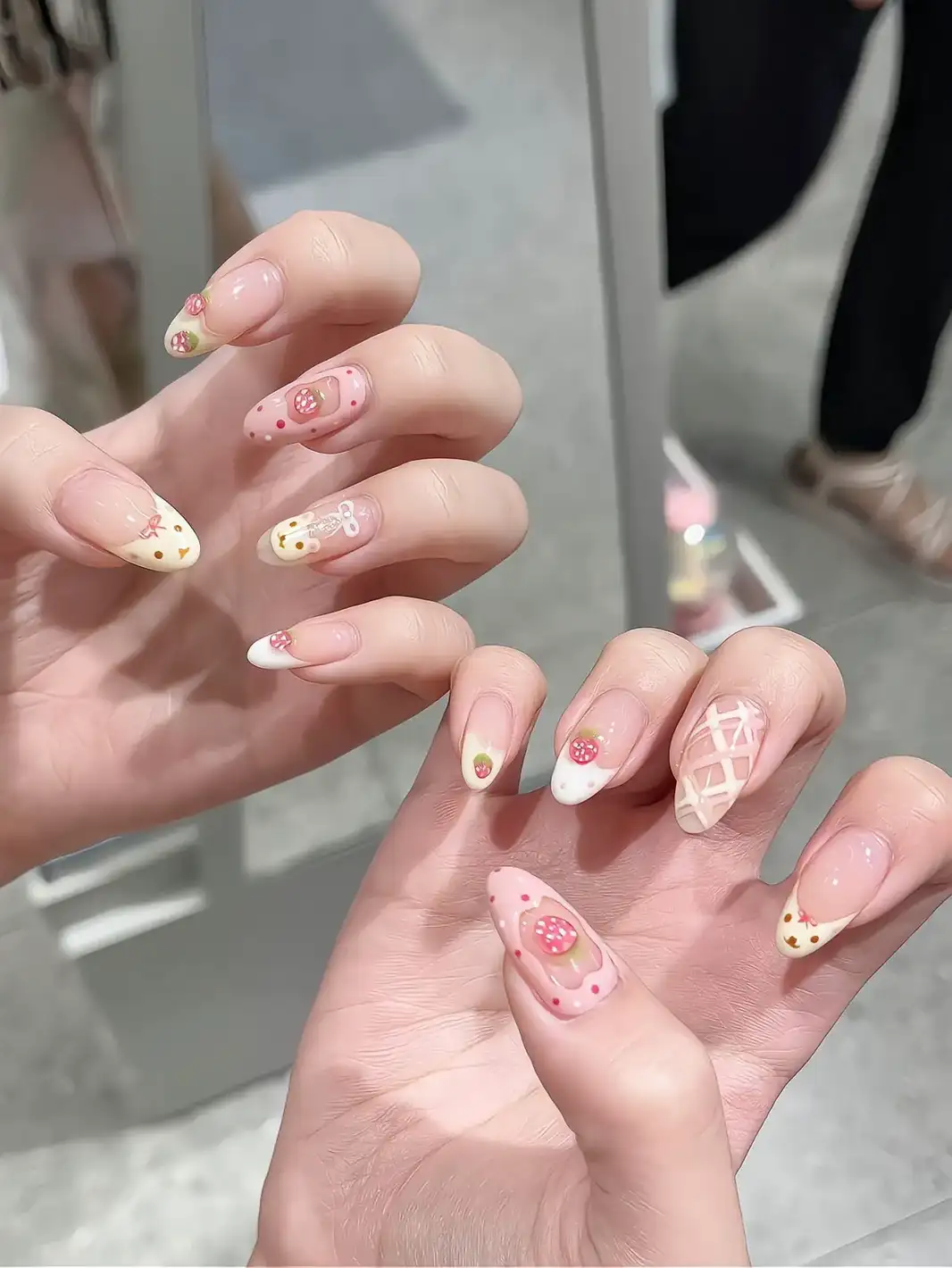 nail hình dâu tây ngộ nghĩnh, đáng yêu