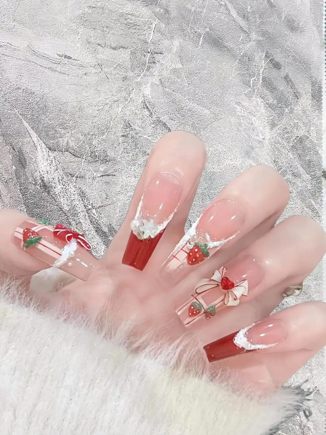 nail hình dâu tây siêu cute