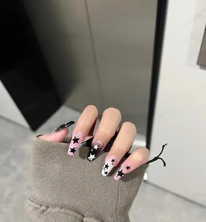 mẫu nail ngôi sao đẹp