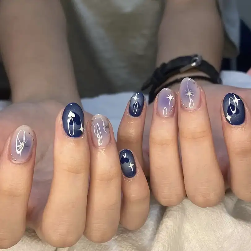 mẫu nail ngôi sao phong cách