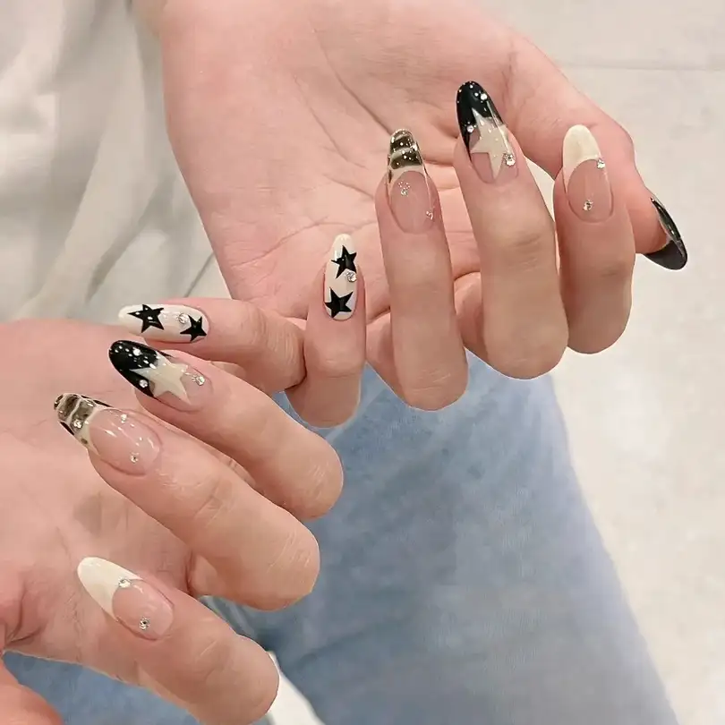 mẫu nail ngôi sao hiện đại