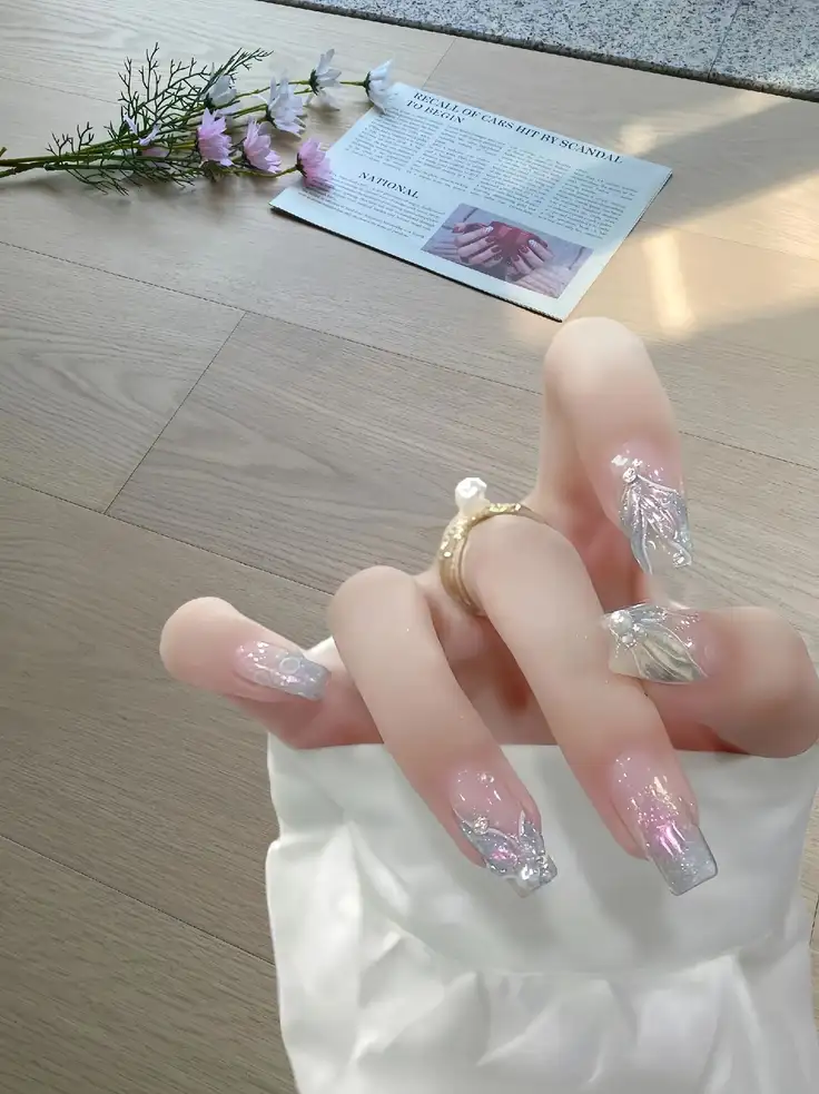 mẫu nail vỏ sò dịu nhẹ