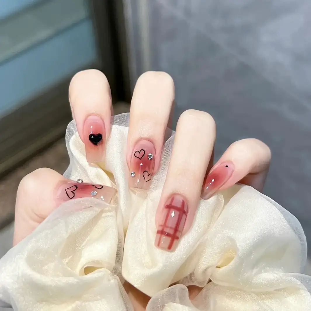 nails valentine lãng mạn