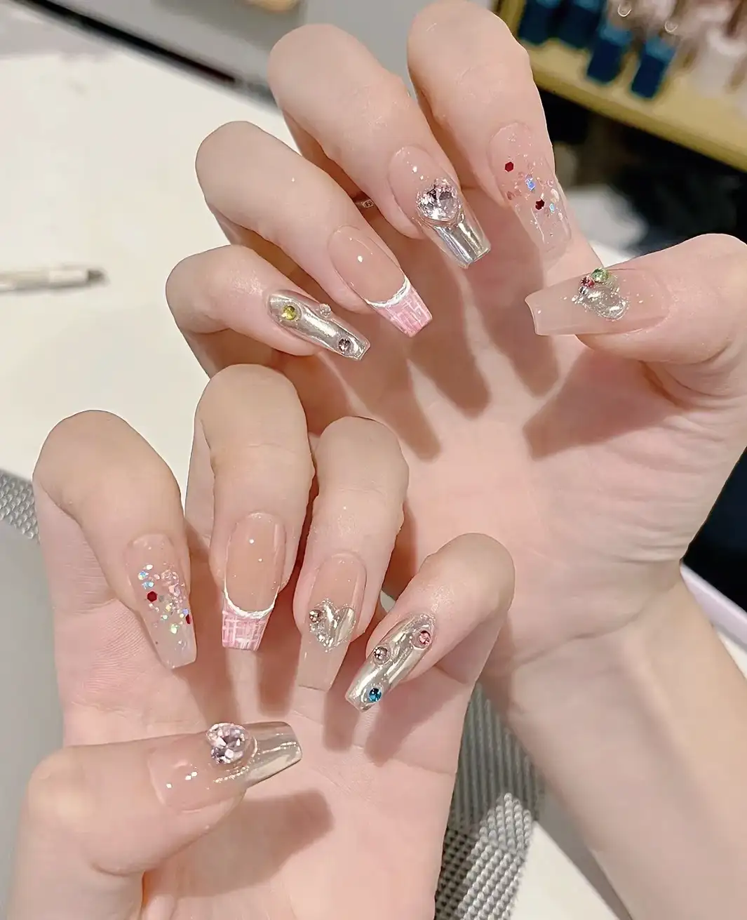 mẫu nails valentine nghệ thuật