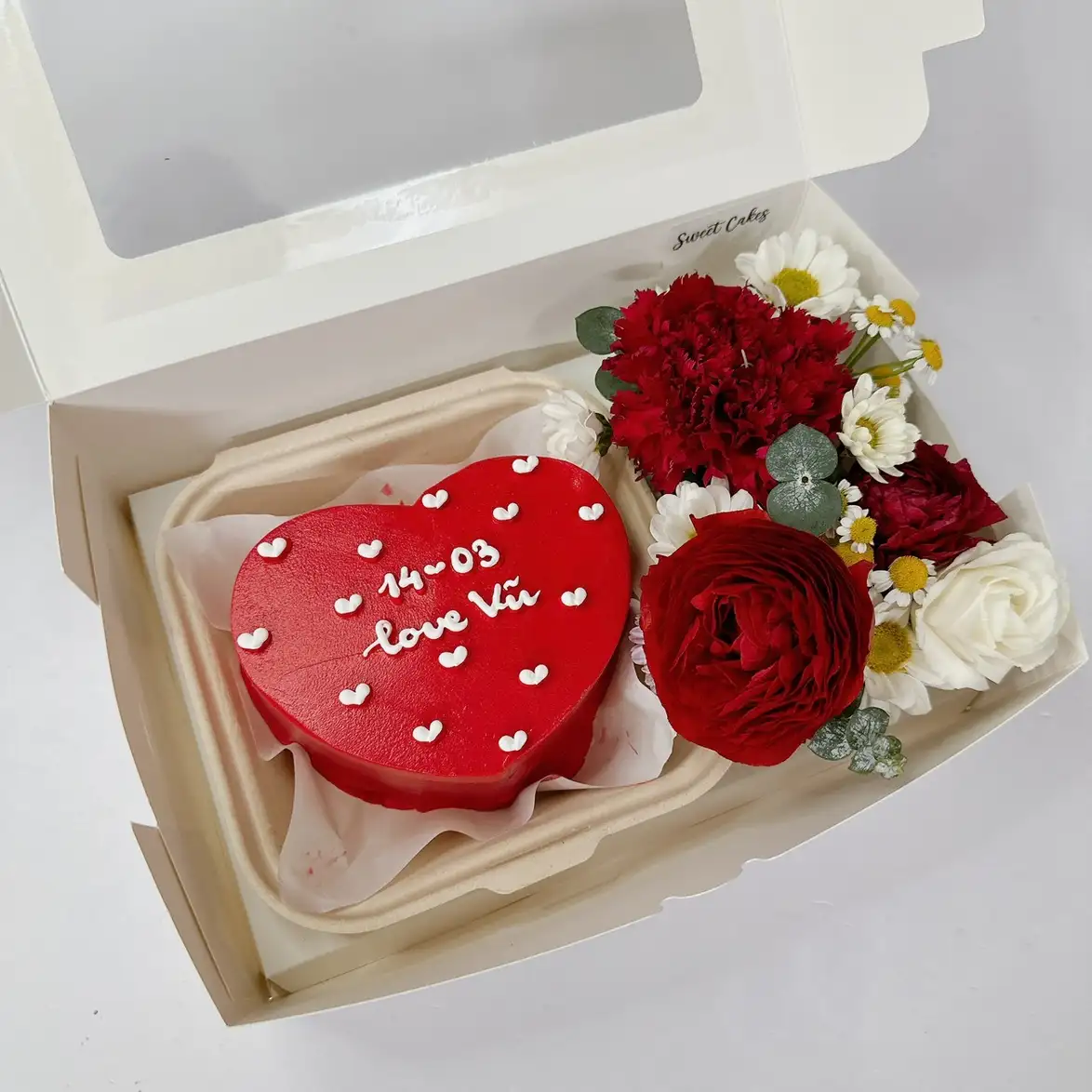 set bánh và hoa valentine đẹp