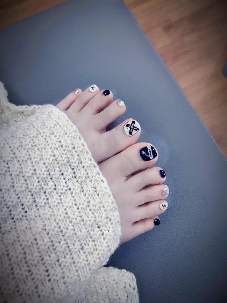 nail chân cá tính thời trang