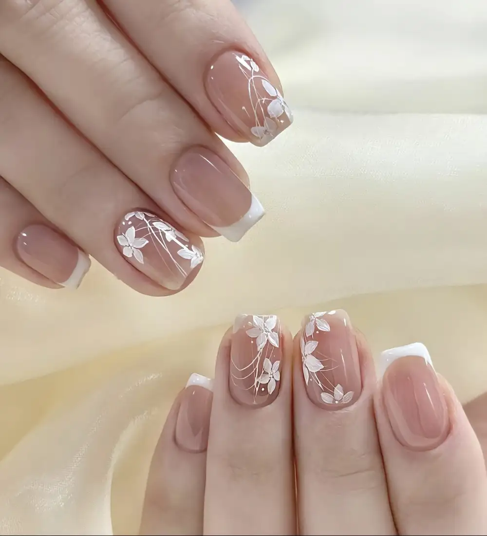 mẫu nail cho quý bà cổ điển