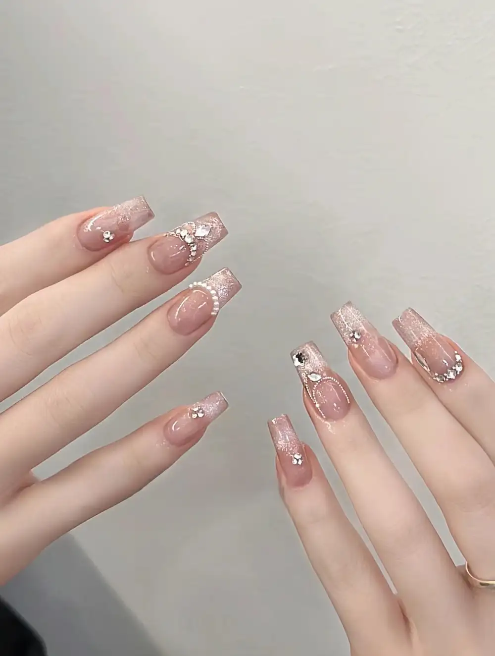 mẫu nail cho quý bà nền nã