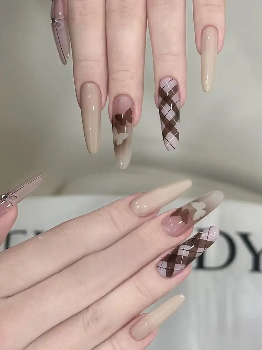 mẫu nail đắp bột đơn giản cổ điển