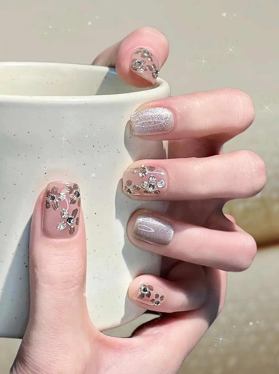 mẫu nail đắp bột đẹp đơn giản dịu dàng và nữ tính