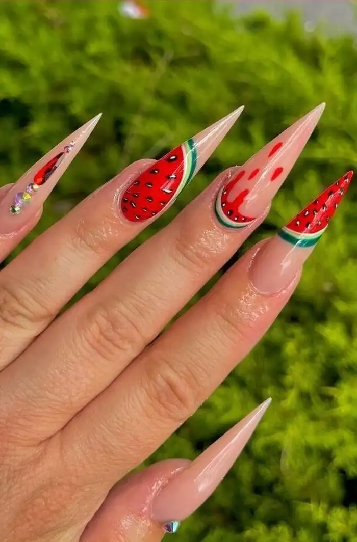 mẫu nail hình dưa hấu bắt mắt