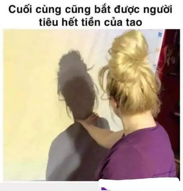 meme bóp cổ bản thân