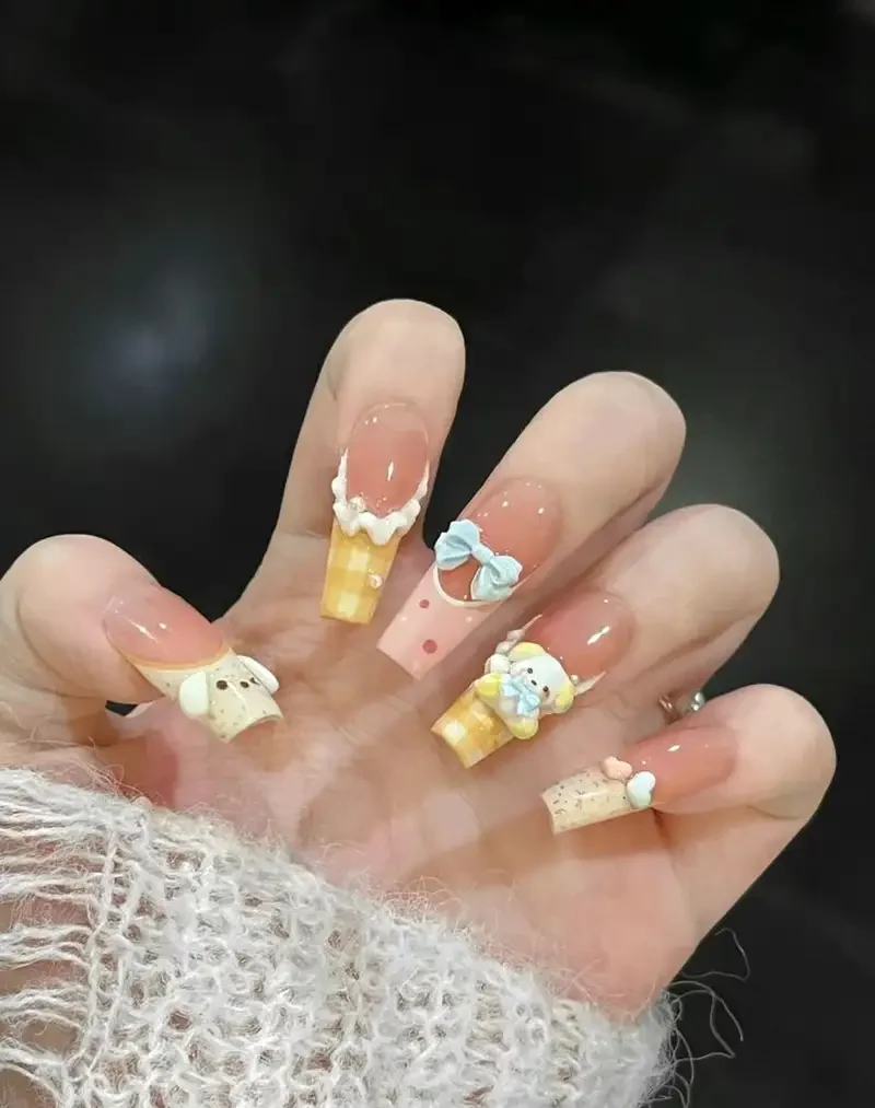 mẫu nail bánh bèo lấp lánh