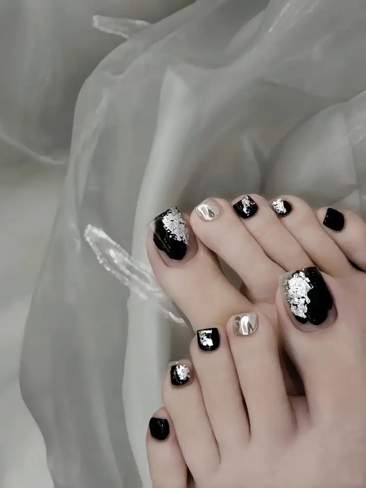 mẫu nail chân cá tính thời thượng và cuốn hút