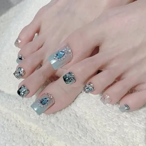 nail chân đá khối cổ điển