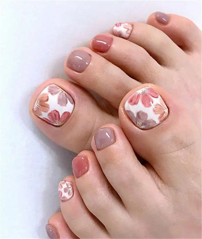 nail chân hoa nhí là lựa chọn hoàn hảo