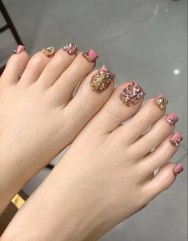 nail chân lồng lộn tinh xảo