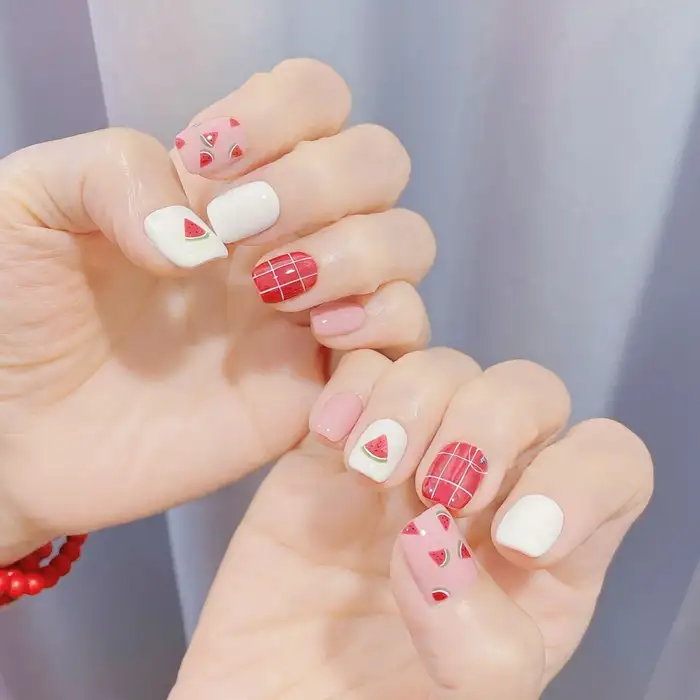 mẫu nail dưa hấu nổi bật 2