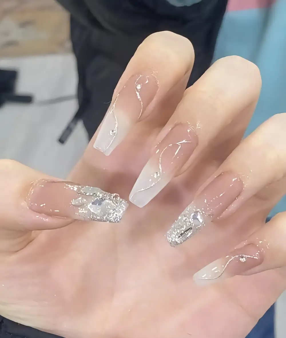 mẫu nail đẹp mùa hè dịu nhẹ và tinh tế