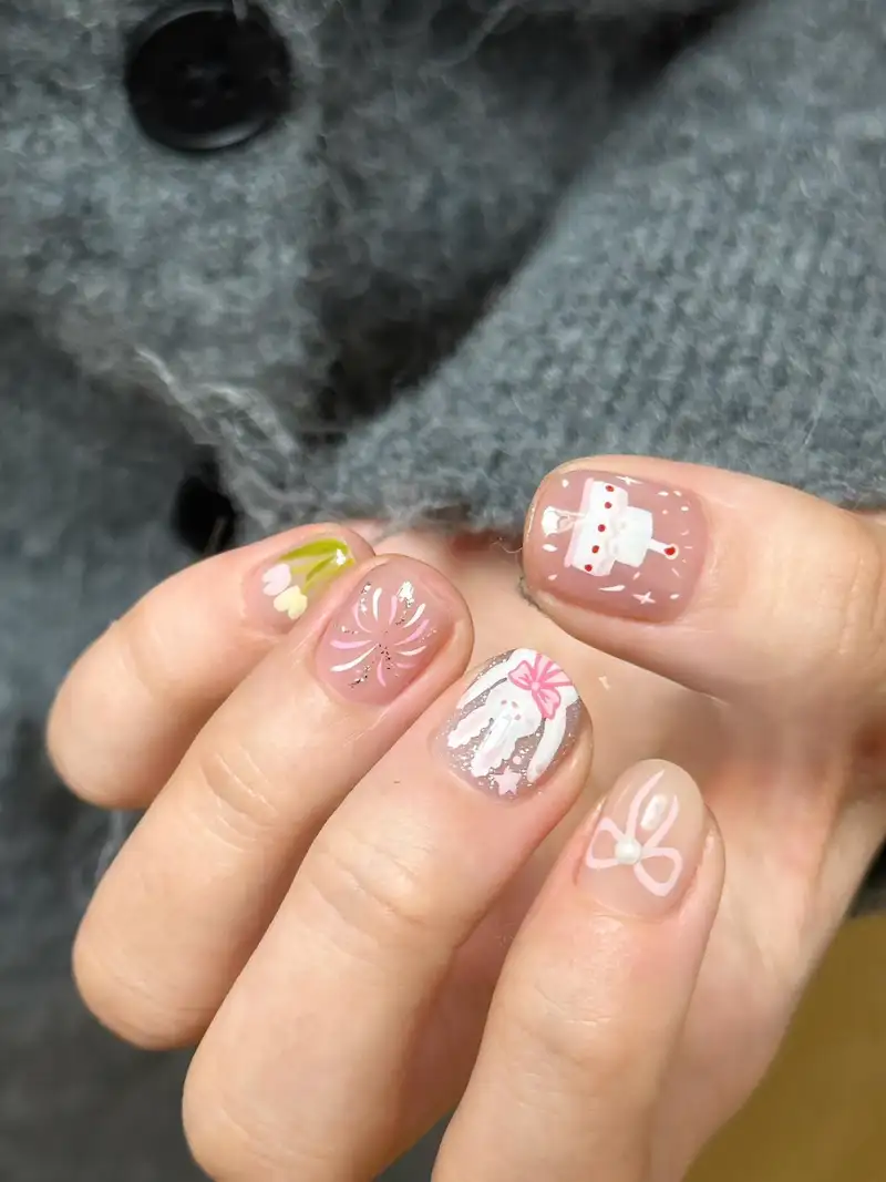 nail sinh nhật đầy màu sắc