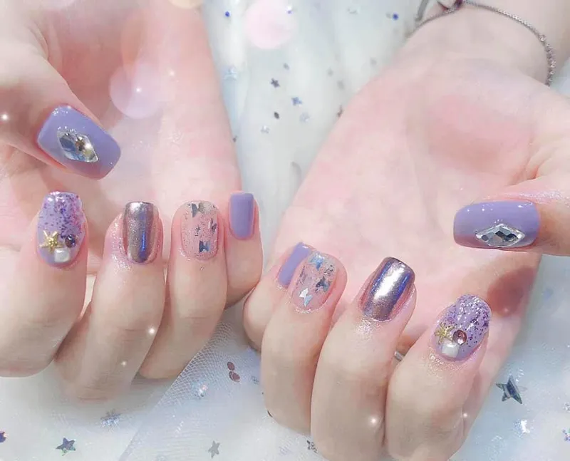 Màu tím là lựa chọn nail cho mệnh Hỏa