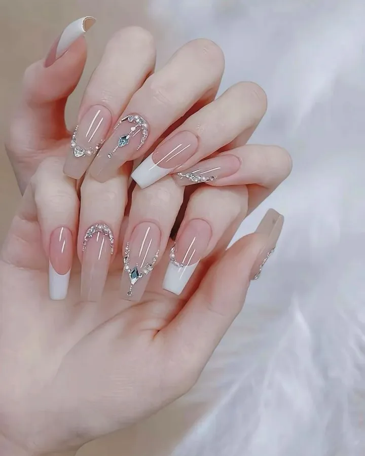 Nail box màu thạch đính đá 