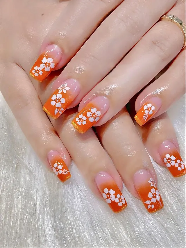 Nail hoa mai nghệ thuật