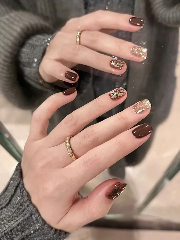 Nail nâu hợp mệnh Thổ