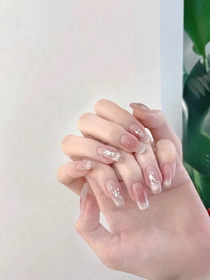 Mẫu nail sang chảnh trắng da