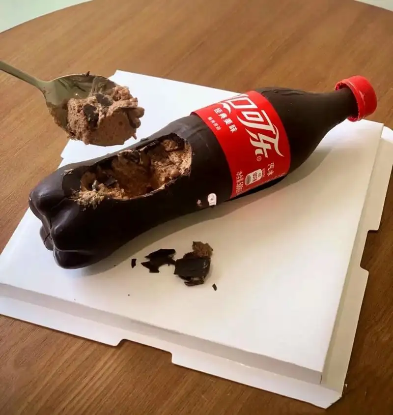 mẫu bánh sinh nhật độc lạ cocacola