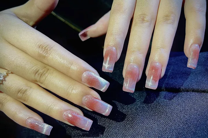 Mẫu nail nhũ xu hướng mới