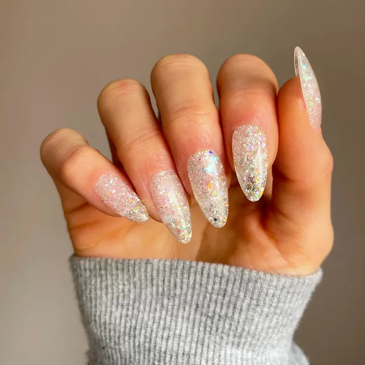 Kiểu nail nhũ đẹp